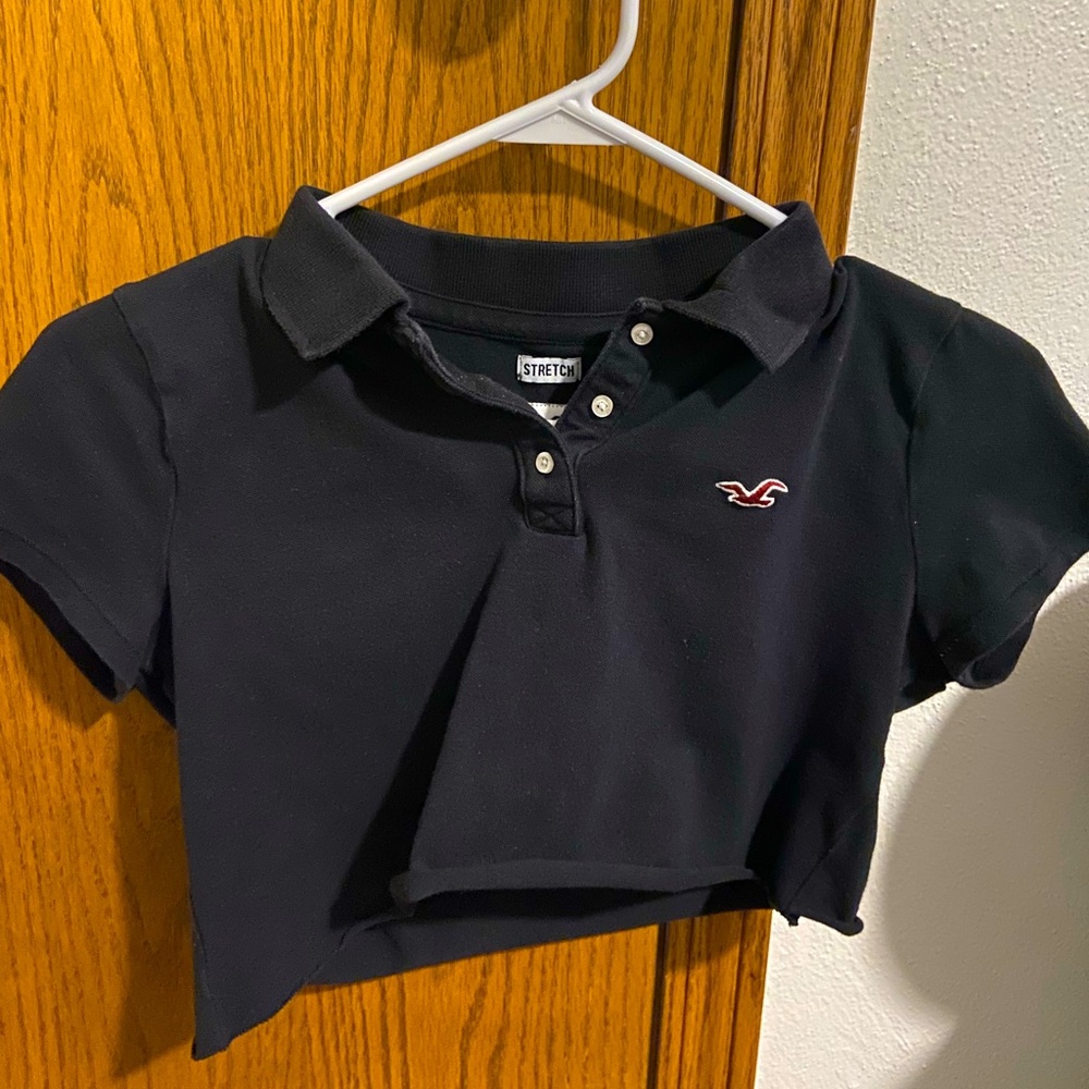Black hollister button up polo tee.